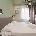 Youhosty - Modern Portello Apartment